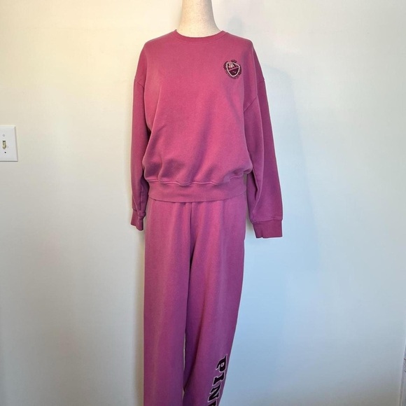 PINK Victoria's Secret Pants - Pink Victoria’s Secret Cozy matching lounge set sweatshirt and joggers small